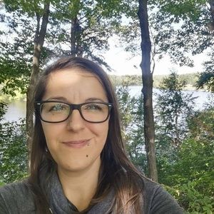 Meet your Posher, Cynthia